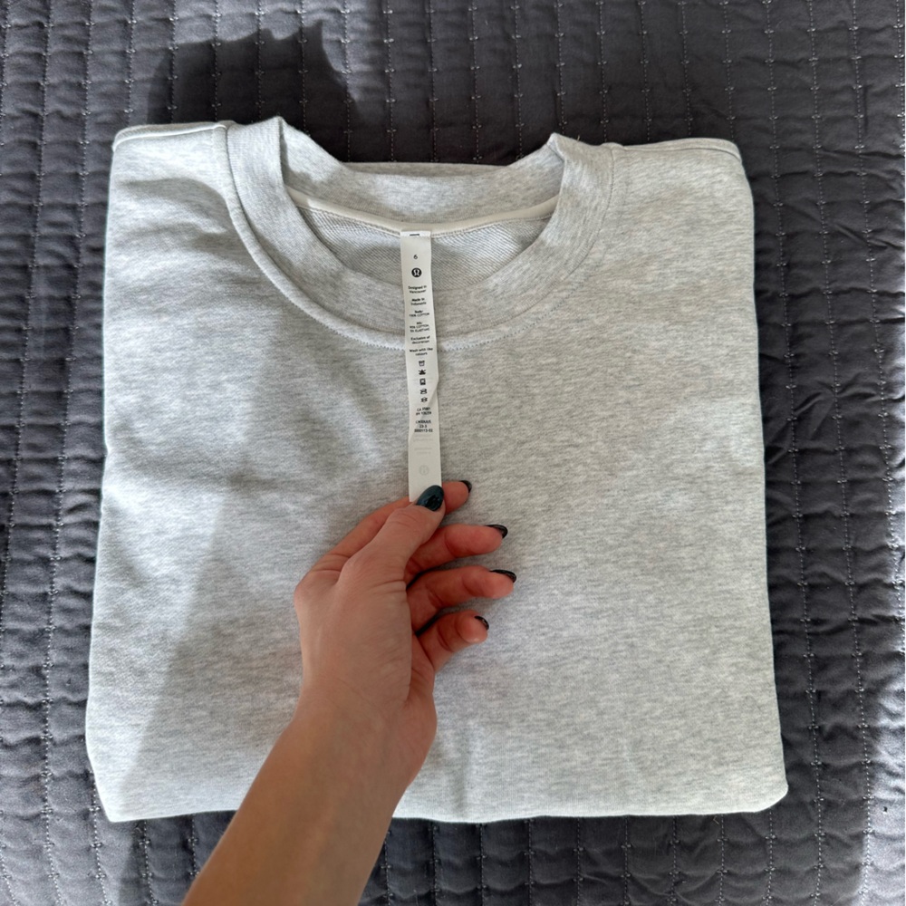 Lululemon crewneck